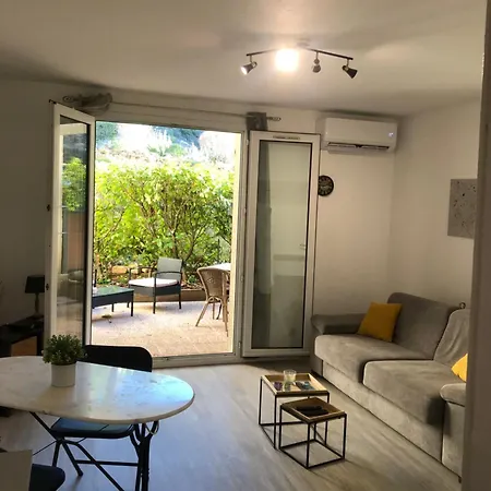 Avec Jardin Privatif Apartment *